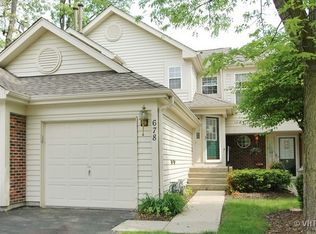678 Shady Oaks Ct #12, Elgin, IL 60120
