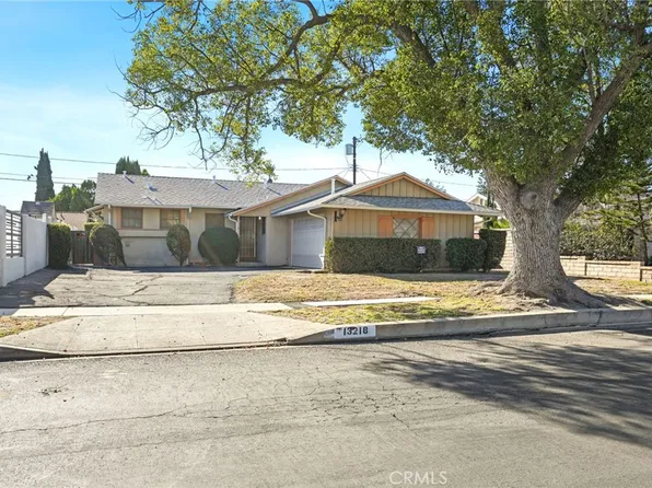 13218 Community St, Sun Valley, CA 91352