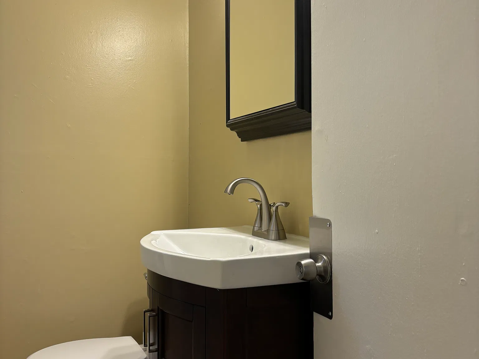 2 bed, 800 sqft, $1,300 — Photo 3