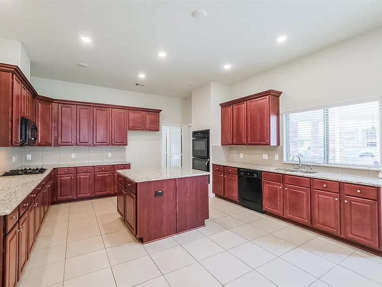 6811 Gonzales Point — Photo 16