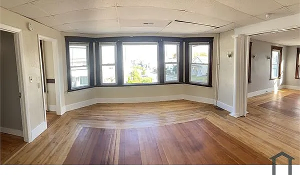 3 Negus St #2R — Photo 2