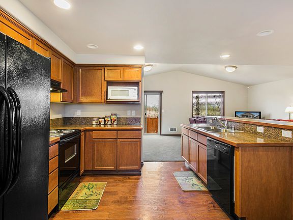 2nd image of 4683 148th St NE