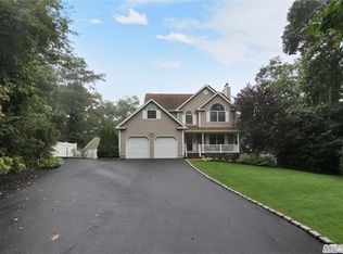 2B Mill Pond Ln, East Moriches, NY 11940
