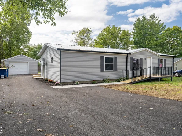 1120 Avenue C St, Greencastle, IN 46135