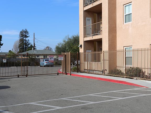 4th image of 555 98th Ave APT 314