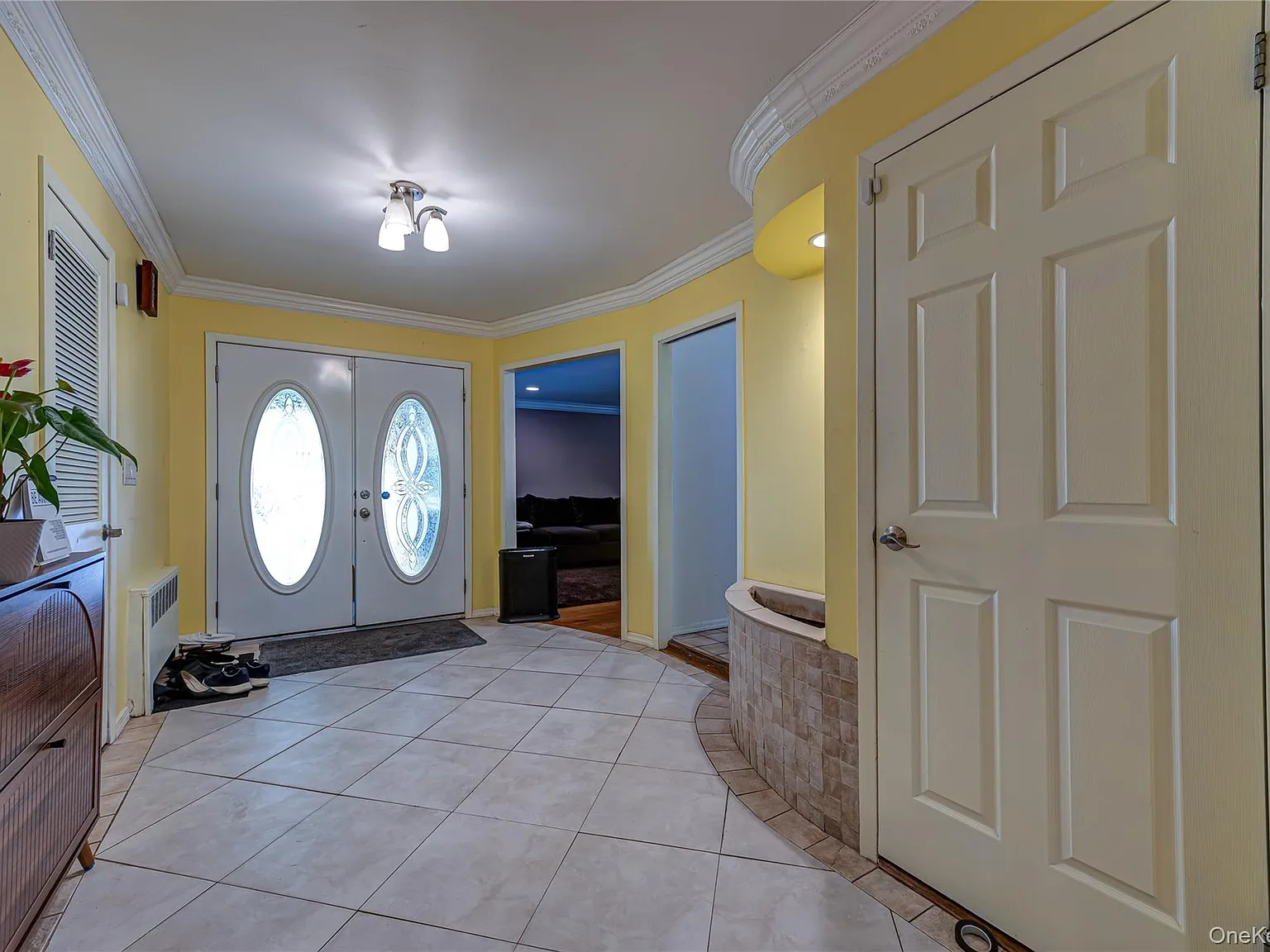 4 bed, 2.0 bath, 2600 sqft, $6,500 — Photo 4