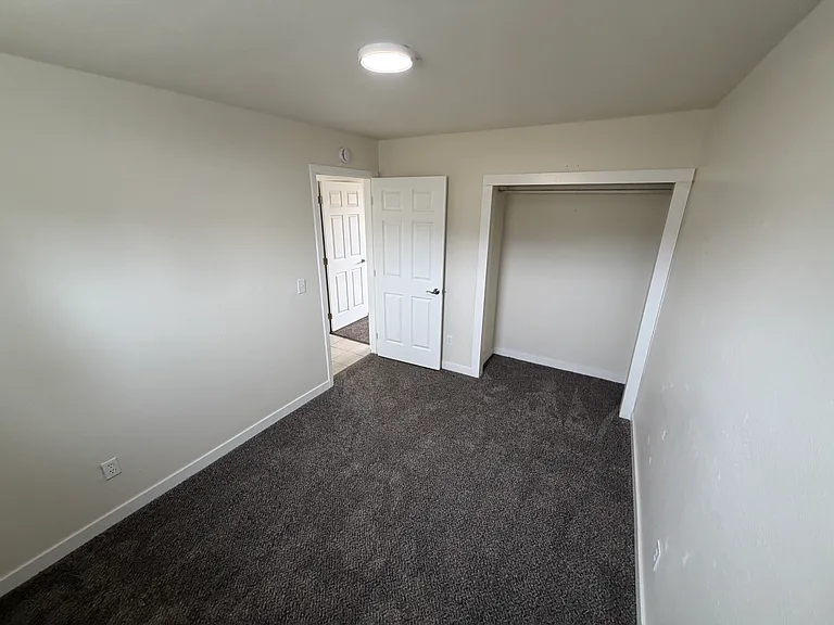404 Klickitat Ave #2 — Photo 10