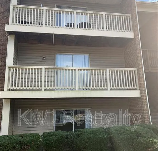 1638 Arlyn Cir #A — Photo 1