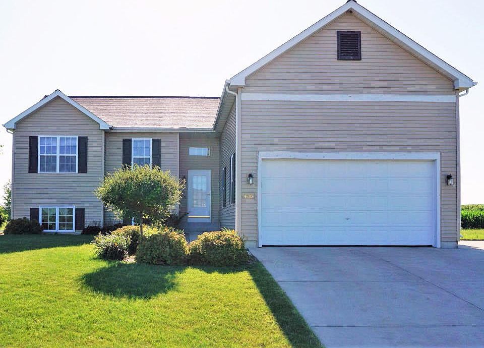 1st image of 400 Rosewood Ct