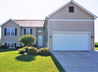 400 Rosewood Ct, Lake Mills, WI 53551
