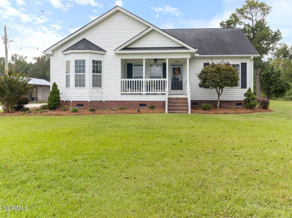 125 Trails End Lane, Whiteville, NC 28472