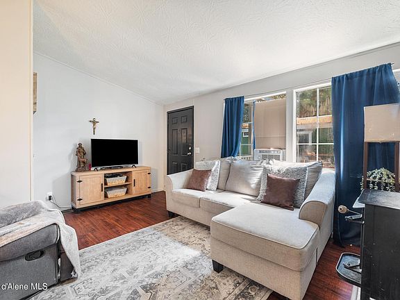 4th image of 1610 W Iron Horse Cir