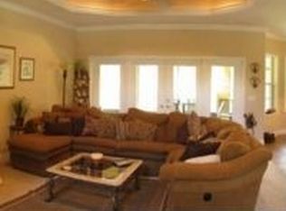 207 Reserve Dr, Tavares, FL 32778