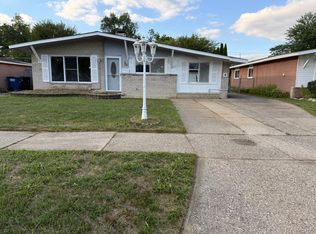 34054 Fernwood St, Westland, MI