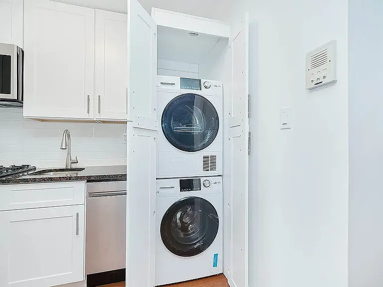 193 Avenue A #1B — Photo 3
