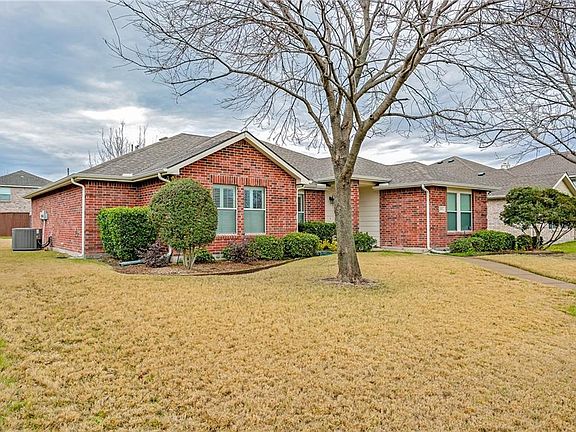 2nd image of 2713 Gold Hill Dr