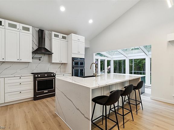 2nd image of 19550 Tanbark Ln
