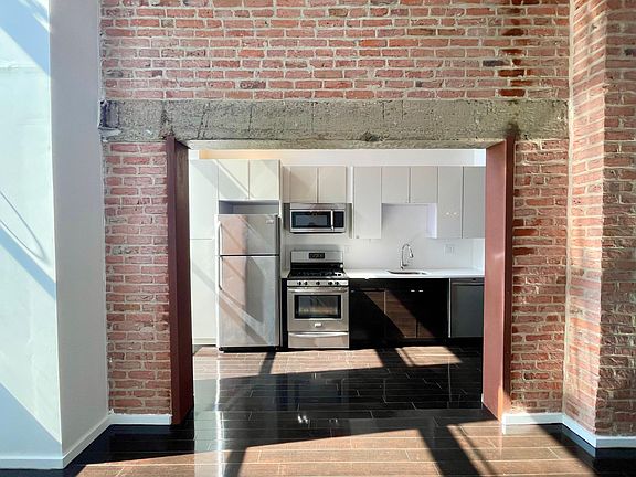 3rd image of 728 Market St #206