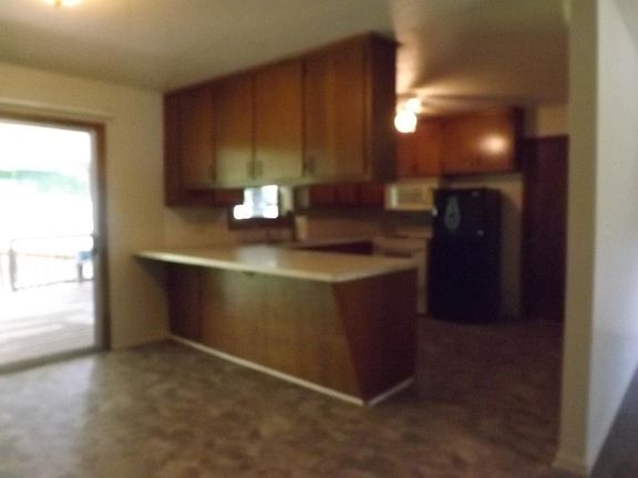 Dining Area & Kitchen