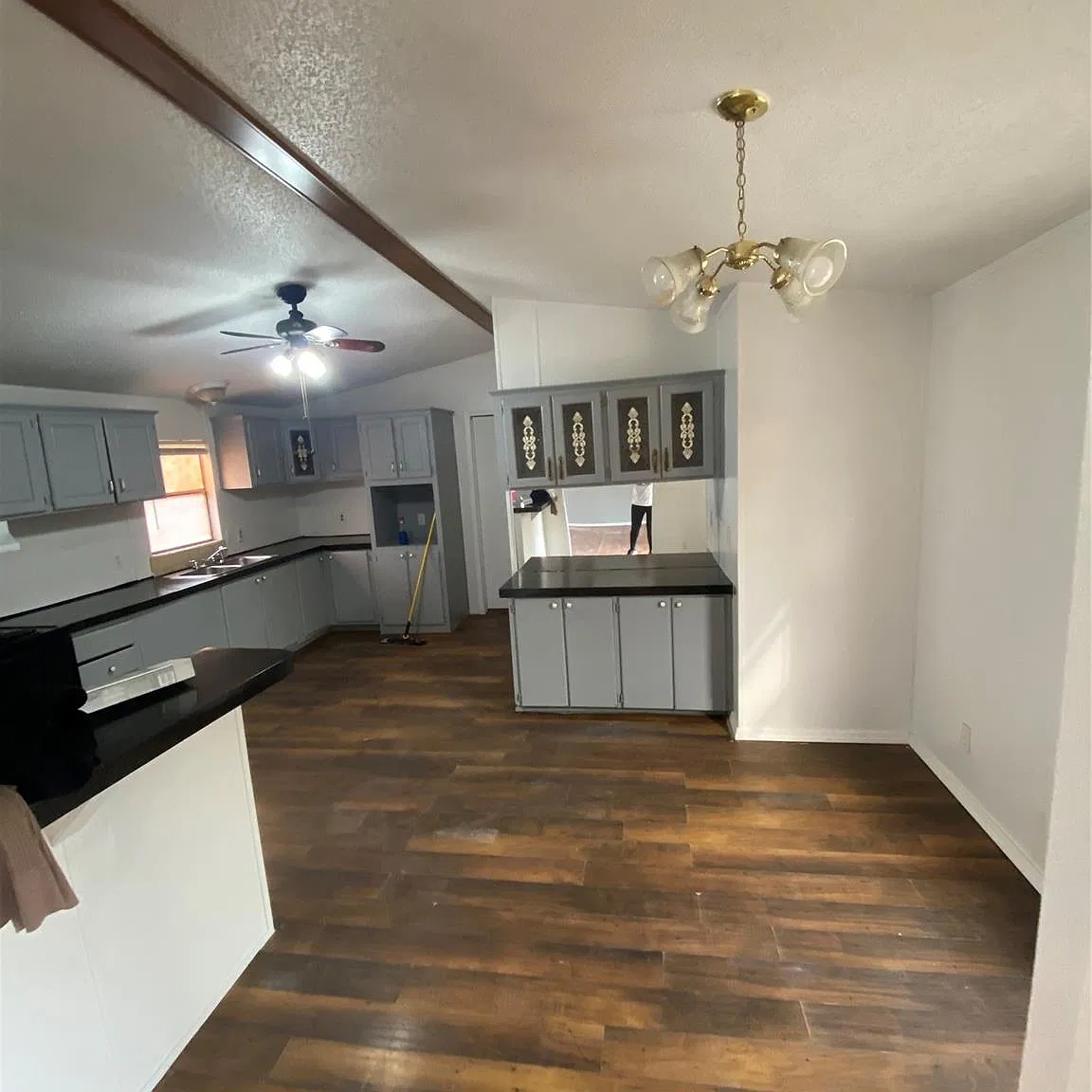 3 bed, 2.0 bath, 1368 sqft, $1,250 — Photo 1