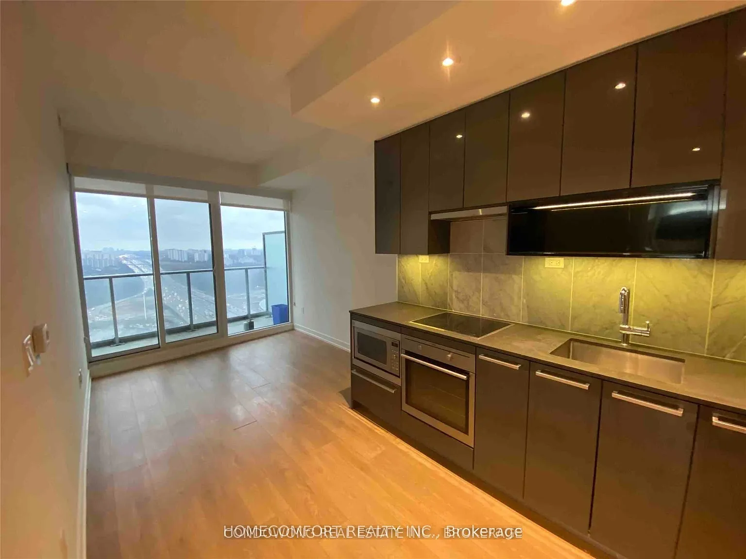 1 bed, $2,300 — Photo 4