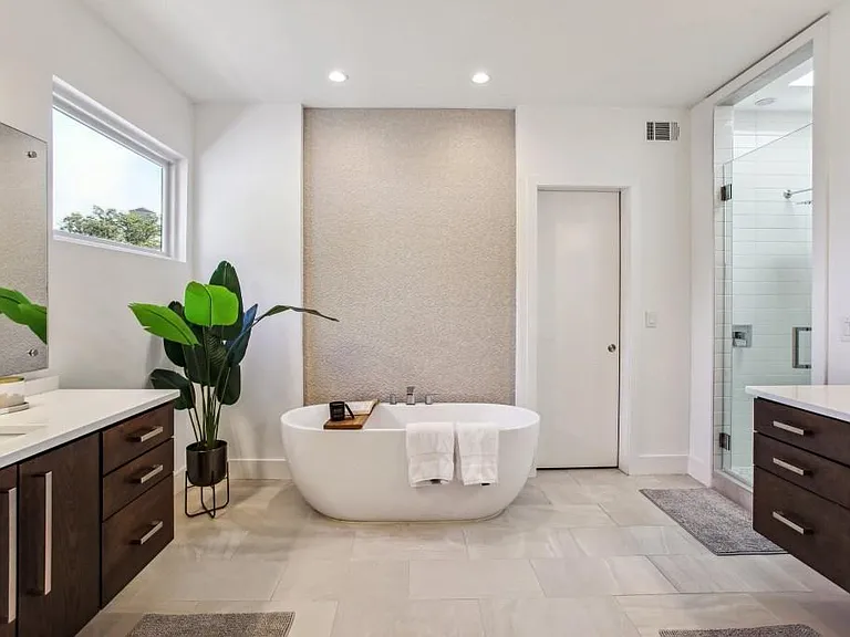 608 McGruder St NE — Photo 23
