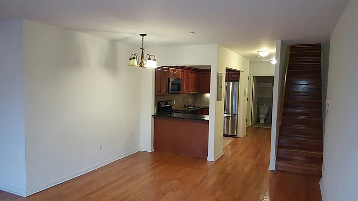 Rented by Urban Realty NYC | media 21