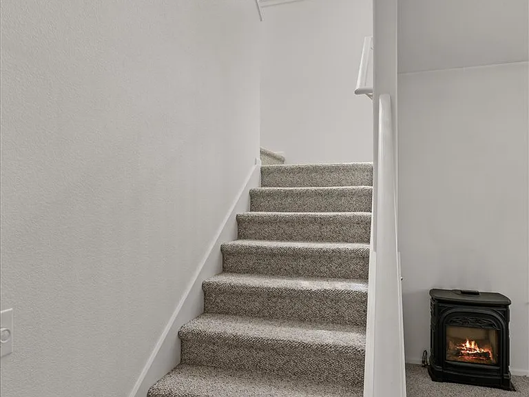 100 Jackson Creek Dr — Photo 10