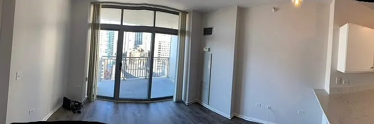 600 N Dearborn St #13 — Photo 4