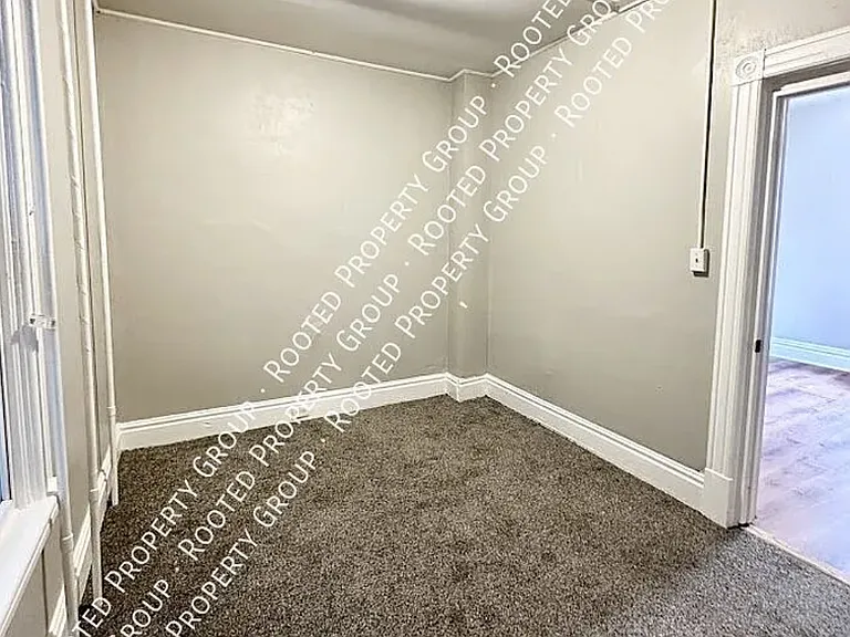 35 11th St #1 — Photo 8