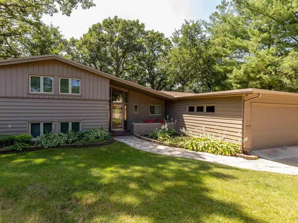 2304 14th Ave, Moline, IL 61265