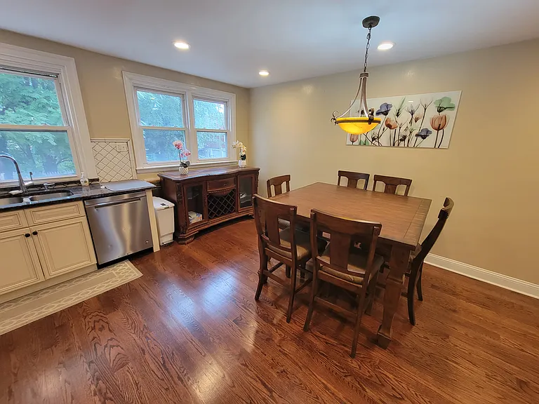 614 E Tabor Rd — Photo 4