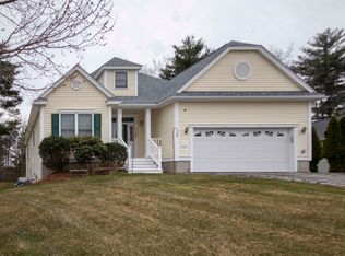 16 Saint Andrews Way, Londonderry, NH 03053