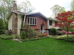 106 Quail Way, Cresco, PA 18326