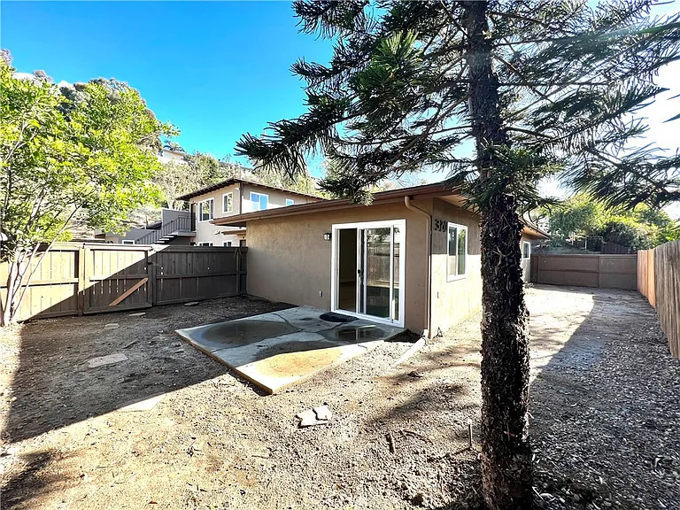 320 S El Camino Real #A — Photo 13