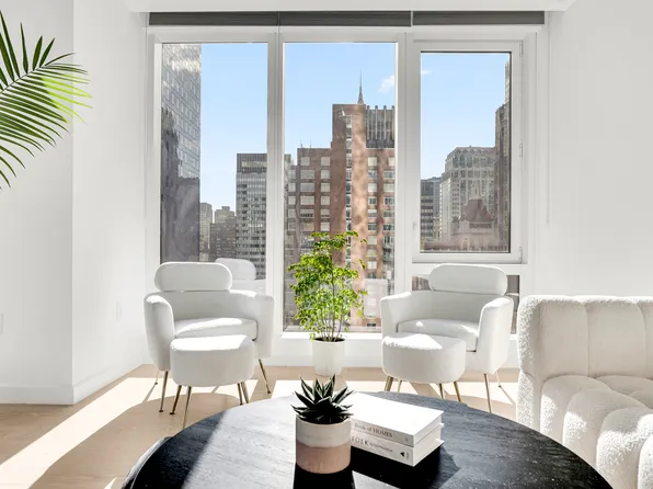 138 East 50th Street image 10 of 69