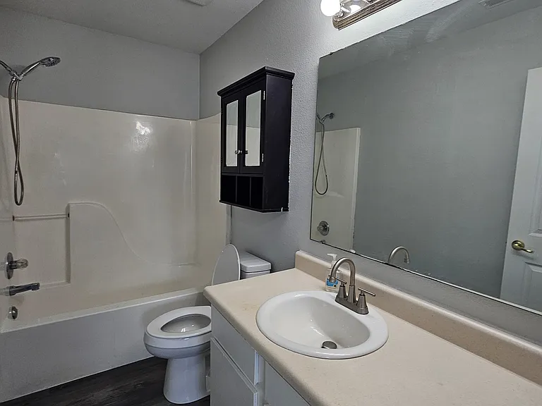 2319 Layton Park Dr — Photo 12