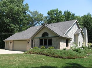 2939 Bangor Rd, Bay City, MI 48706