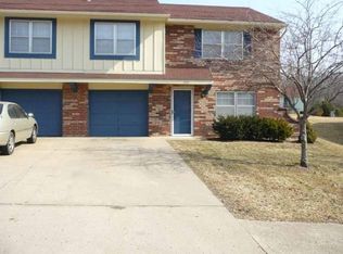 1312 NW Kingston Rd, Blue Springs, MO 64015