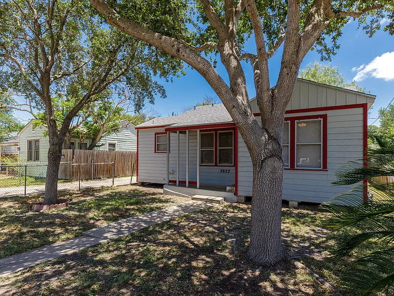 2822 Sarita St — Photo 13