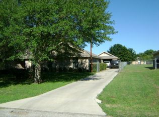 135 Santa Fe Rdg, Seguin, TX 78155