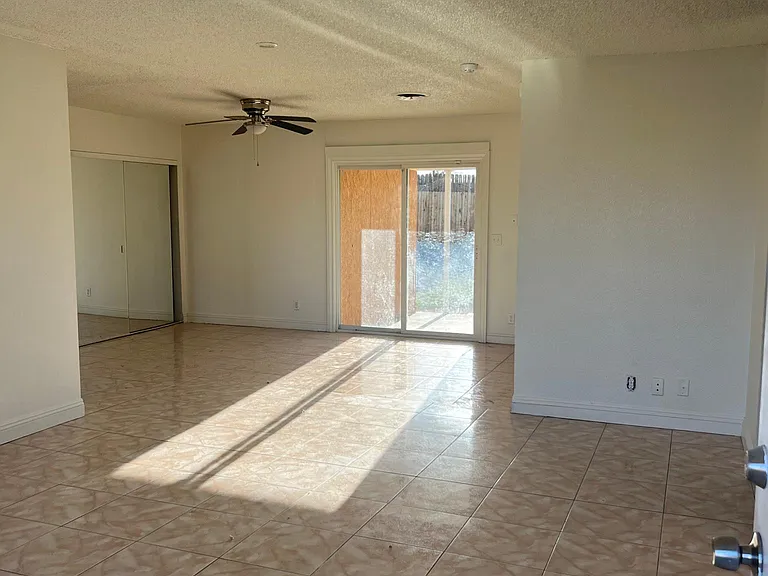 4025 Briar Ct — Photo 4