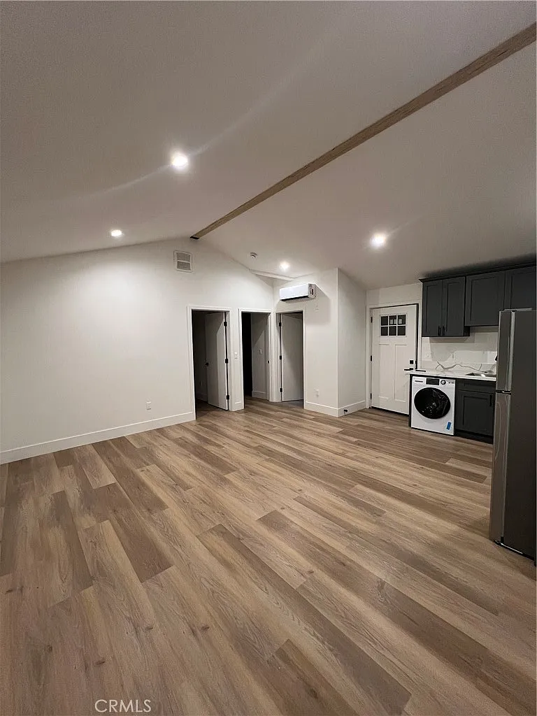 2 bed, 732 sqft, $2,595 — Photo 4
