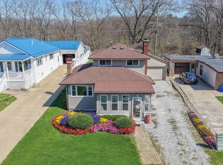 70649 Sunset Blvd, Union, MI 49130