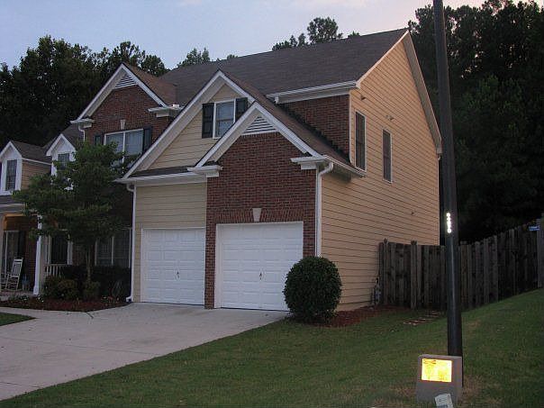2nd image of 1702 Hillside Bend Xing