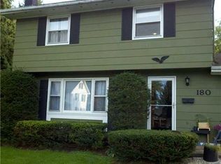 180 North St, Medina, NY 14103