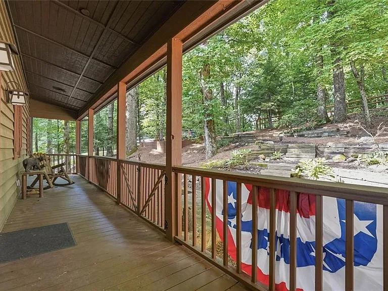 424 Sanderlin Mountain Dr — Photo 2