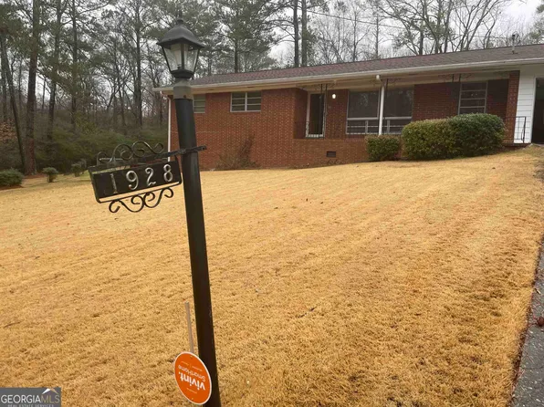 1928 Boulder Hills Dr, Ellenwood, GA 30294