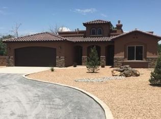 1910 Los Luceros Rd NW, Albuquerque, NM 87104