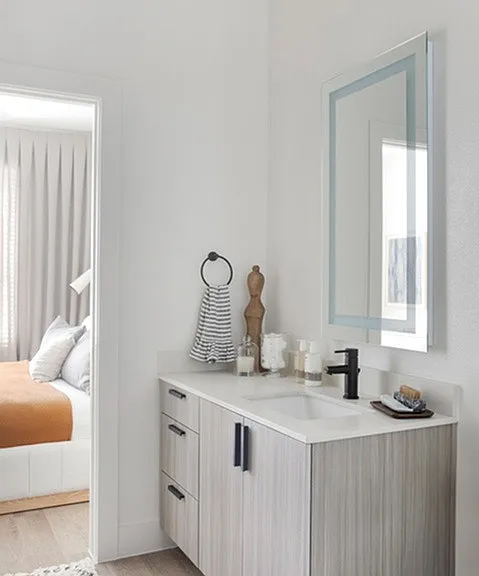 High-end bathroom finishes